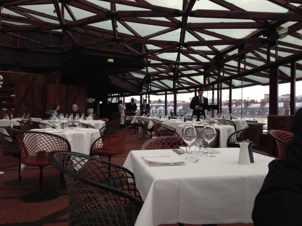 fec543_f529dafd869a46f19681cb11983ea541